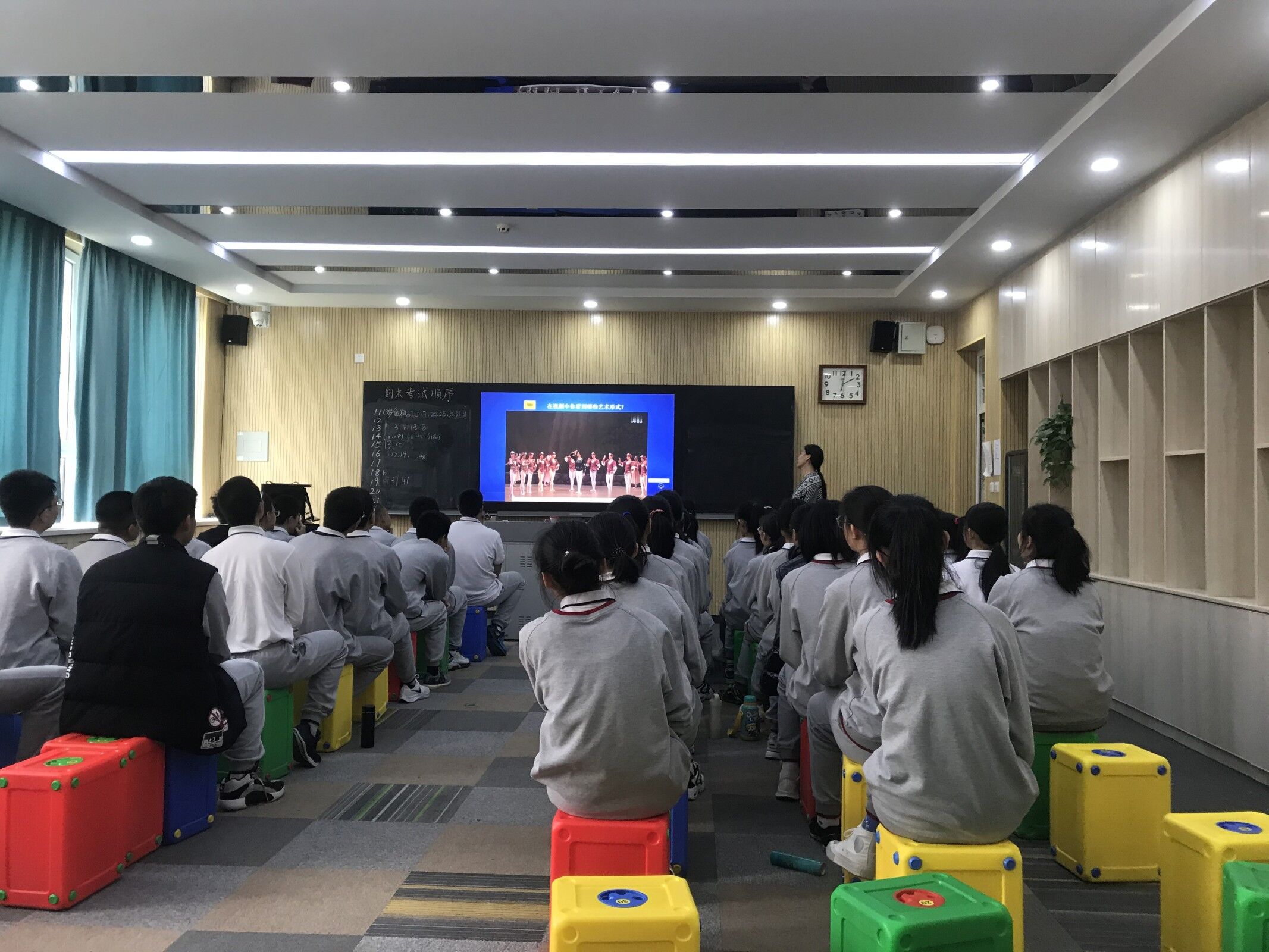 李洪雁.jpg 李洪雁.jpg